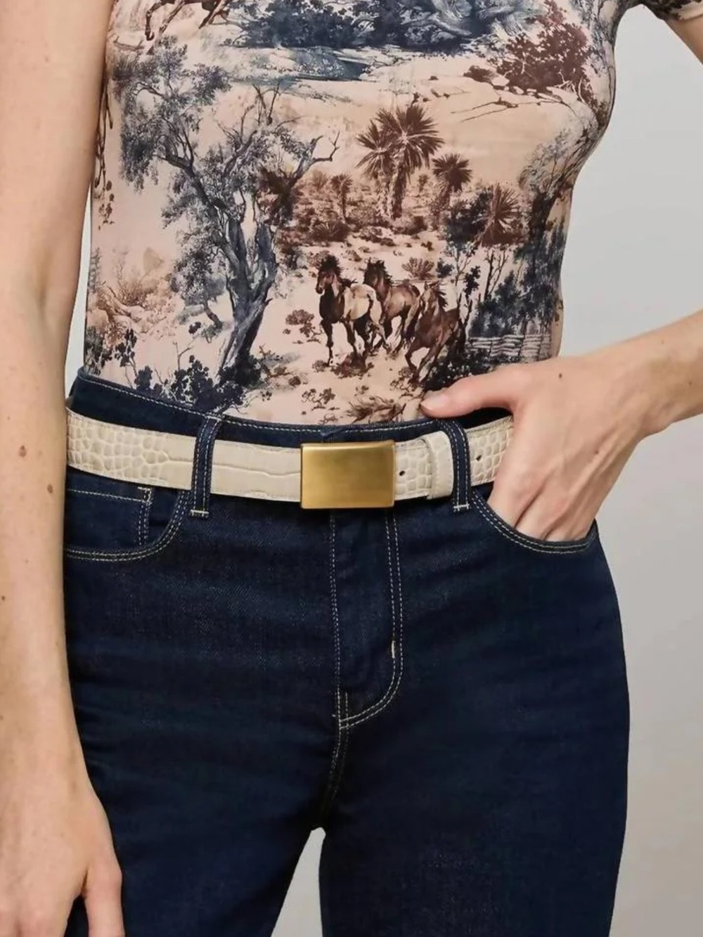 L'AGENCE Brown Desert Horse Print Tee NEW never worn